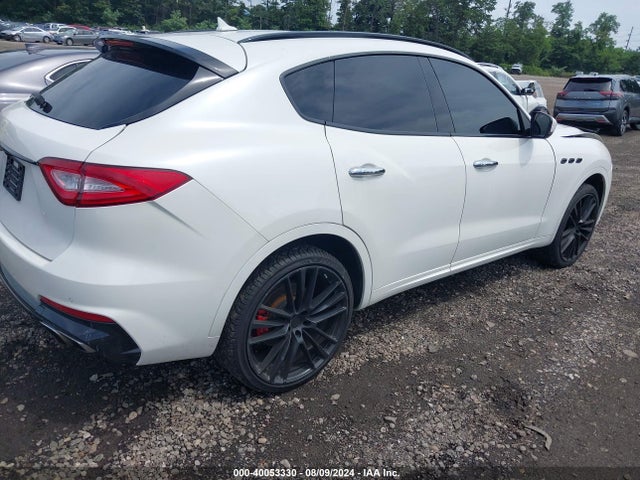 ZN661XUL0HX246715 Maserati Levante