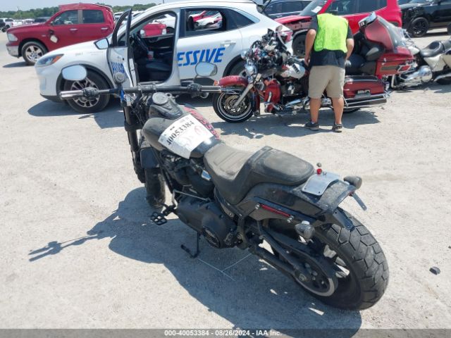 2019 HARLEY-DAVIDSON FXFBS 1HD1YLK25KB042392 Photo 2