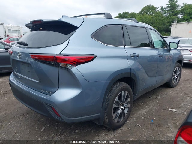 Toyota Highlander Xle 2022 5TDHZRBH6NS219470 Image 4