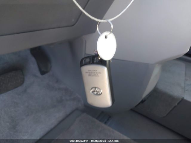 5TDYZ3DC8KS001508 Toyota Sienna Xle 8 Passenger