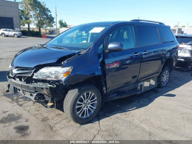 5TDYZ3DC8KS001508 Toyota Sienna Xle 8 Passenger