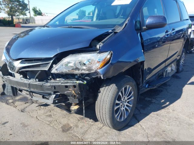 5TDYZ3DC8KS001508 Toyota Sienna Xle 8 Passenger