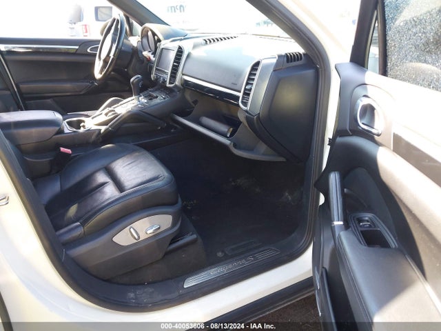 2011 PORSCHE CAYENNE WP1AB2A2XBLA55761 Photo 4