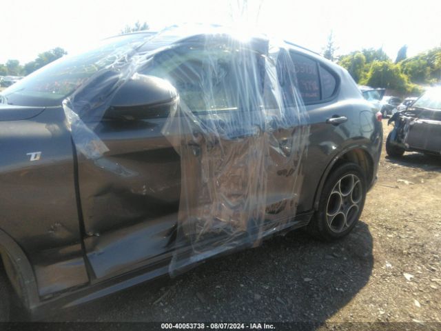 ZASPAKBN4P7D49798 Alfa Romeo Stelvio Ti Awd