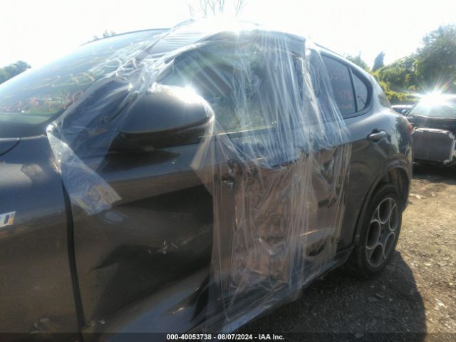 ZASPAKBN4P7D49798 Alfa Romeo Stelvio Ti Awd