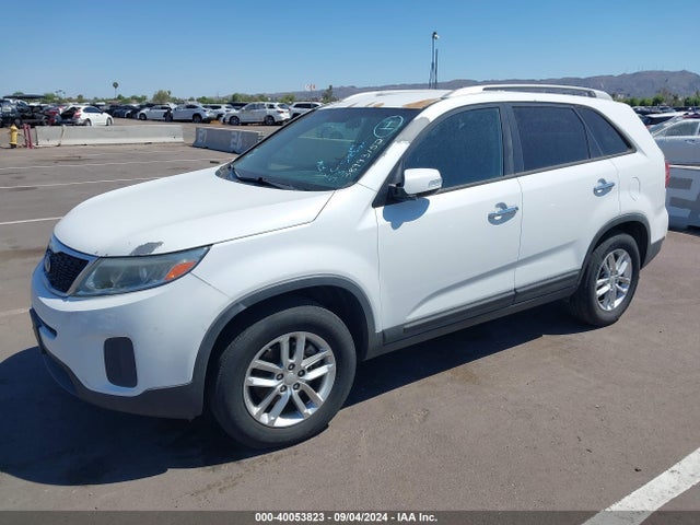 KIA Sorento Lx V6 2015 5XYKT4A77FG620575 Image 2