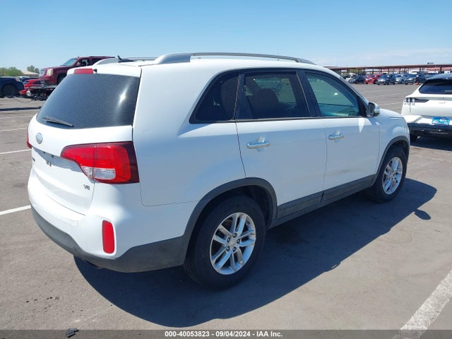 KIA Sorento Lx V6 2015 5XYKT4A77FG620575 Image 4