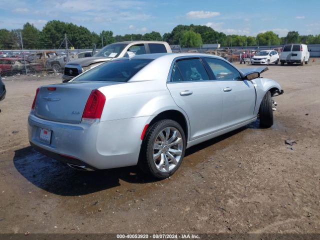 2020 CHRYSLER 300 2C3CCAAG9LH239296 Photo 3
