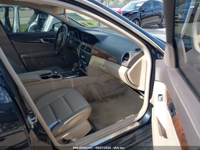 WDDGF8AB0EA941368 Mercedes-Benz C 300
