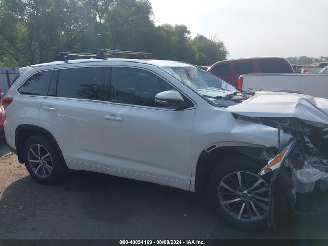 Toyota Highlander Xle 2017 5TDJZRFH2HS427507 Image 13