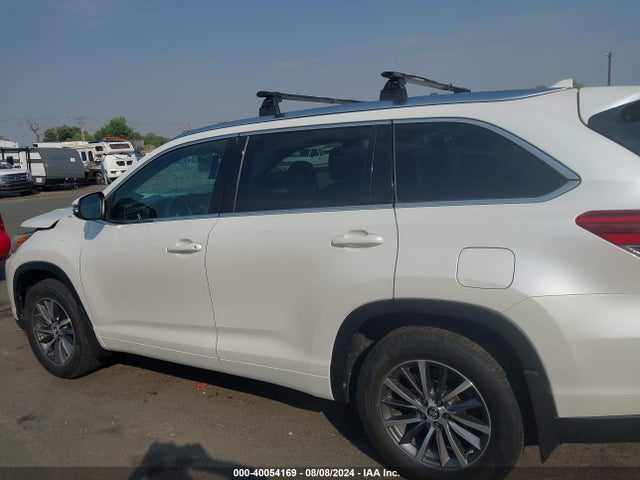 Toyota Highlander Xle 2017 5TDJZRFH2HS427507 Image 14