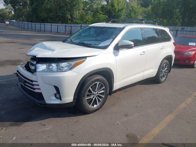 Toyota Highlander Xle 2017 5TDJZRFH2HS427507 Image 2