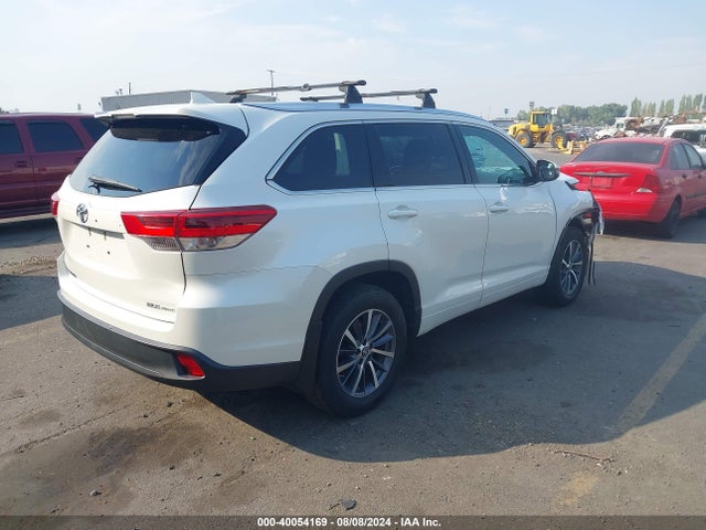Toyota Highlander Xle 2017 5TDJZRFH2HS427507 Image 4