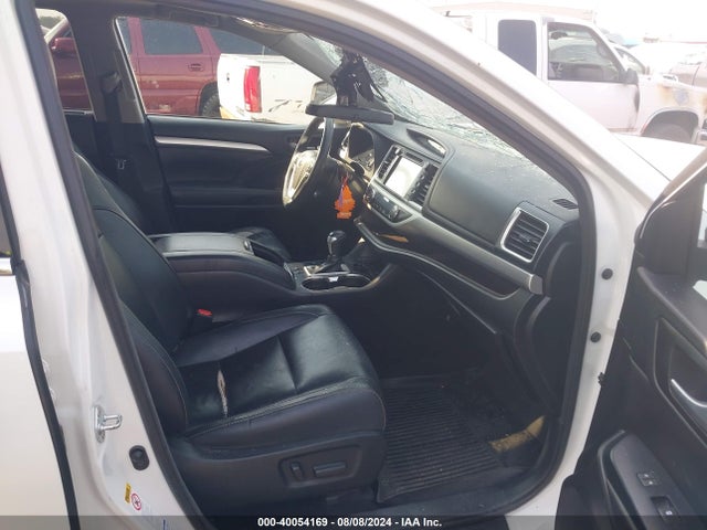 Toyota Highlander Xle 2017 5TDJZRFH2HS427507 Image 5