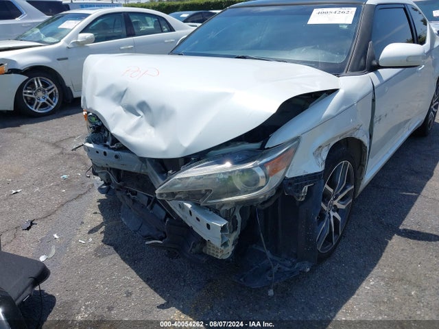 JTKJF5C71FJ013411 Scion TC