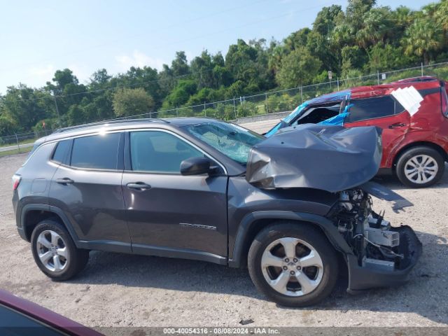 3C4NJCBB6HT690726 Jeep New Compass Latitude Fwd