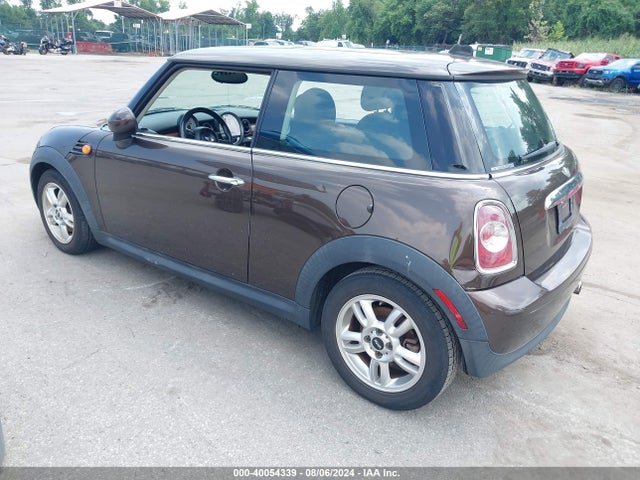 2012 MINI COOPER WMWSU3C5XCT543281 Photo 2