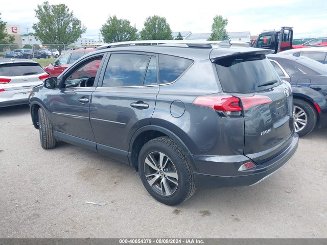 Toyota Rav4 Xle 2017 JTMRFREV9HJ706663 Image 3