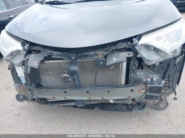 Toyota Rav4 Xle 2017 JTMRFREV9HJ706663 Image 6