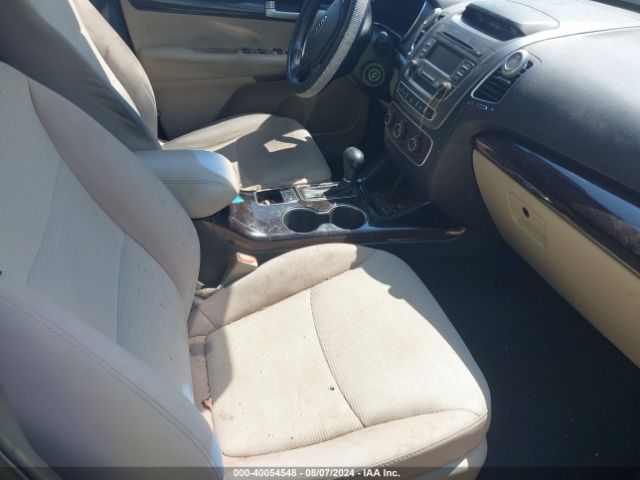5XYKT3A6XFG583748 KIA SORENTO LX
