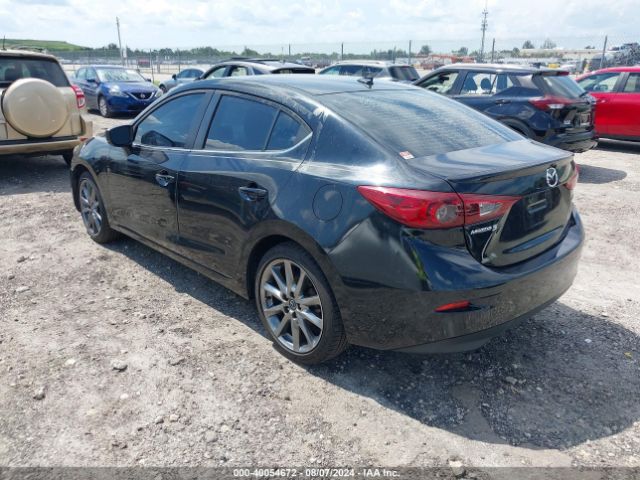 3MZBN1V32JM216494 Mazda Mazda3 Touring