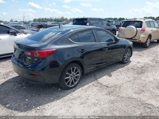 3MZBN1V32JM216494 Mazda Mazda3 Touring
