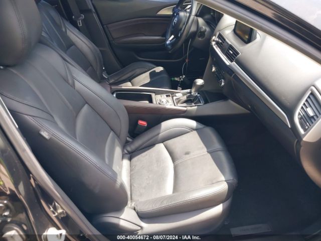 3MZBN1V32JM216494 Mazda Mazda3 Touring