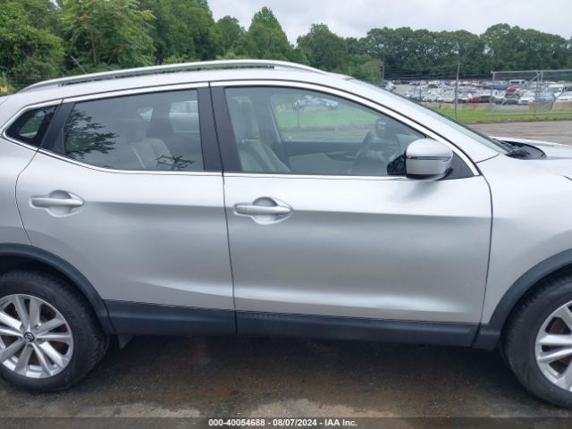 JN1BJ1CR9KW310883 Nissan Rogue Sport Sv