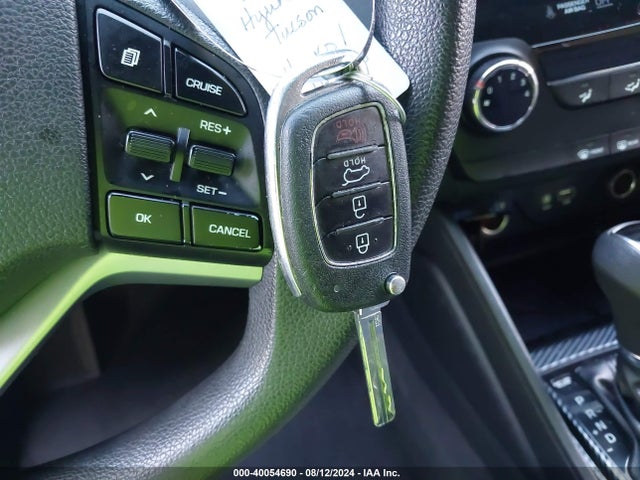 Hyundai TUCSON SE 2017 KM8J23A46HU290472 Image 11