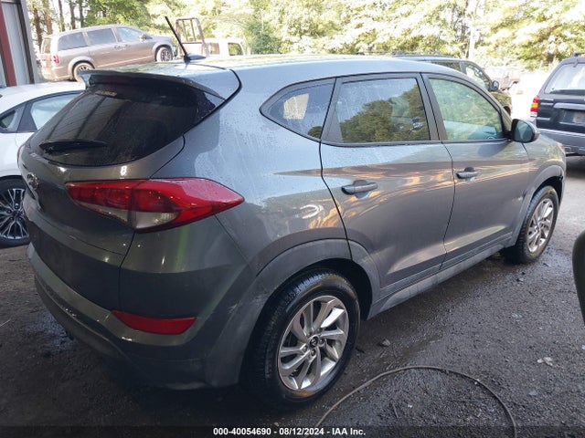 Hyundai TUCSON SE 2017 KM8J23A46HU290472 Image 4