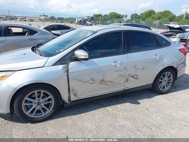 Ford FOCUS SE 2015 1FADP3F25FL207472 Image 6