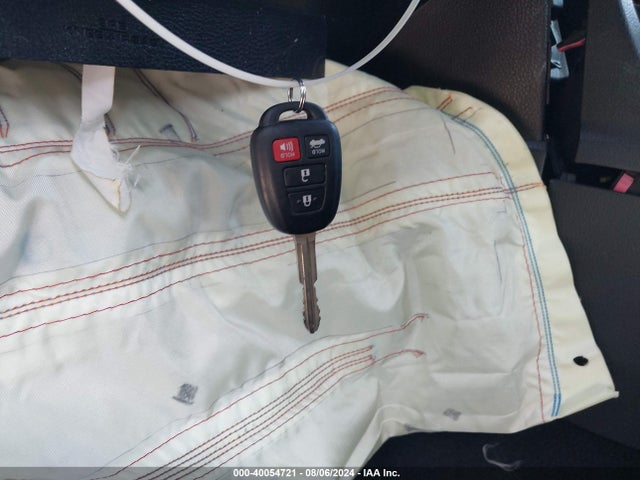 Toyota COROLLA SE 2018 5YFBURHE0JP784737 Image 11