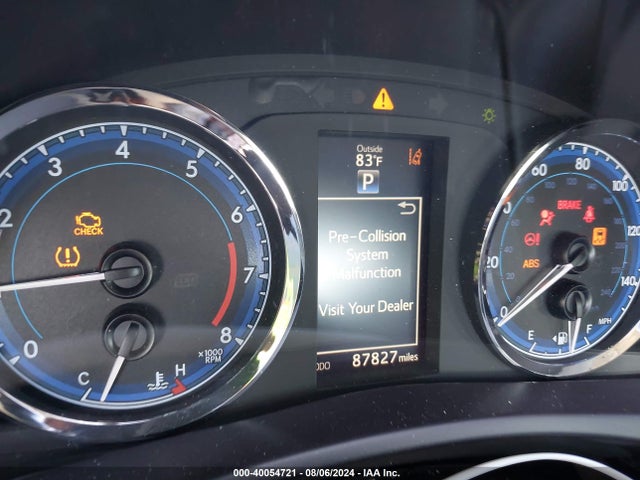 Toyota COROLLA SE 2018 5YFBURHE0JP784737 Image 16