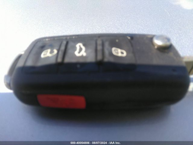 3VWD17AJ8EM330856 Volkswagen JETTA SE