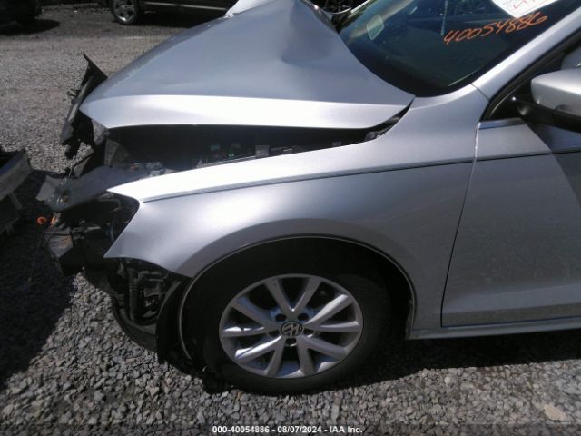 3VWD17AJ8EM330856 Volkswagen JETTA SE