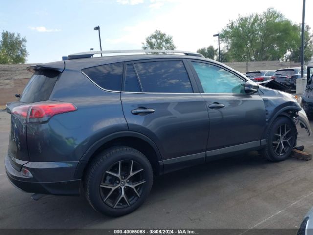2T3NFREV1JW491219 Toyota RAV4 SE