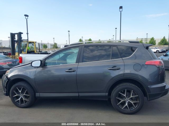2T3NFREV1JW491219 Toyota RAV4 SE