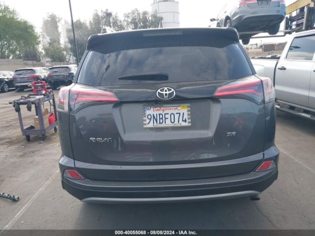 2T3NFREV1JW491219 Toyota RAV4 SE