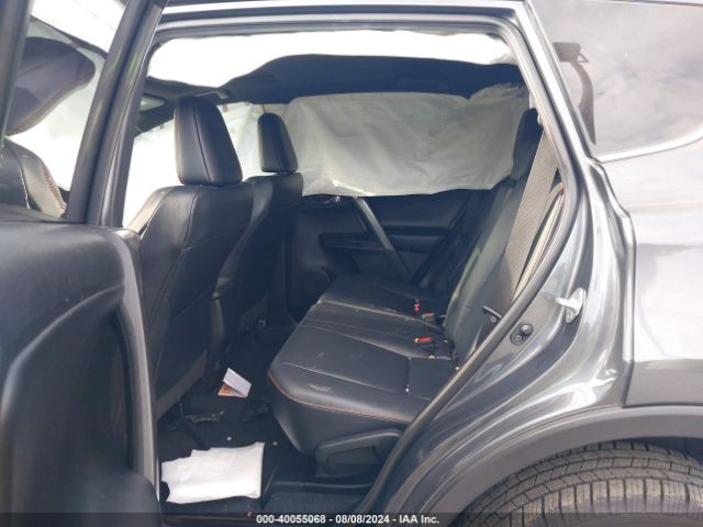 2T3NFREV1JW491219 Toyota RAV4 SE