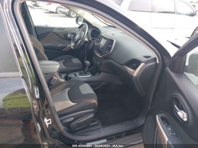 1C4PJLAB0HW571705 Jeep Cherokee Altitude Fwd