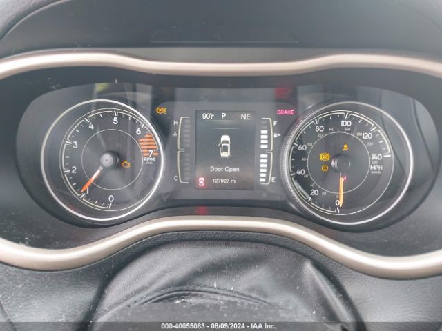 1C4PJLAB0HW571705 Jeep Cherokee Altitude Fwd