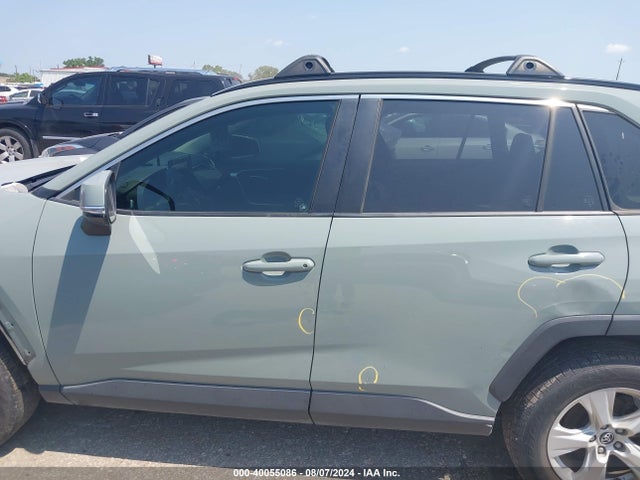 Toyota Rav4 Xle 2019 JTMW1RFV6KJ003688 Image 14