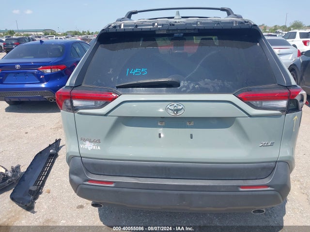 Toyota Rav4 Xle 2019 JTMW1RFV6KJ003688 Image 16