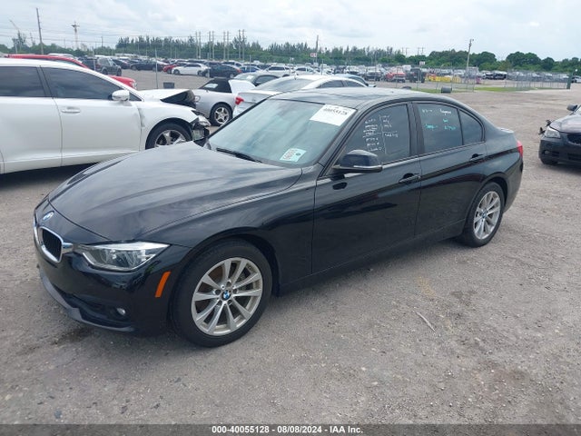 BMW 320i 2017 WBA8A9C56HK620067 Image 2