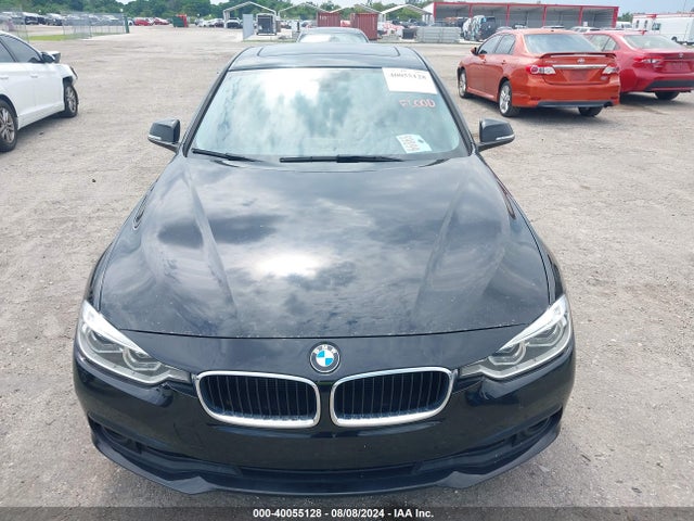 BMW 320i 2017 WBA8A9C56HK620067 Image 6