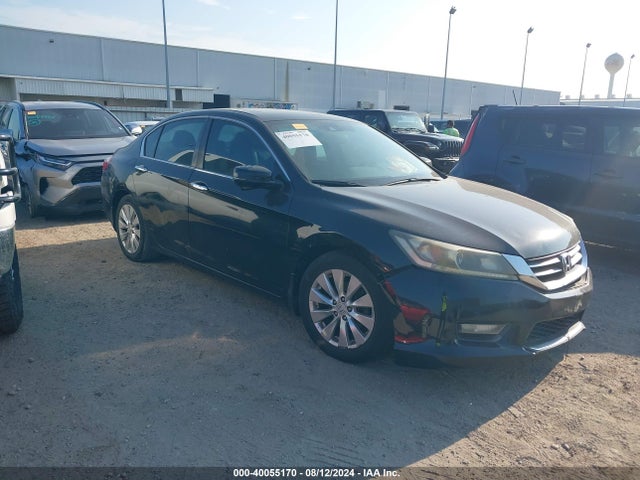2015 1HGCR2F82FA274509 main image
