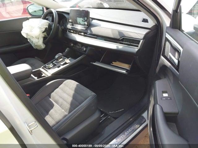 2023 MITSUBISHI OUTLANDER JA4J4UA88PZ053839 Photo 4