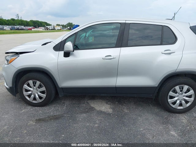 Chevrolet TRAX LS 2018 3GNCJKSB3JL383691 Image 15