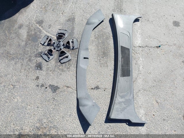 Rivian R1t Adventure 2022 7FCTGAAAXNN014174 Image 12