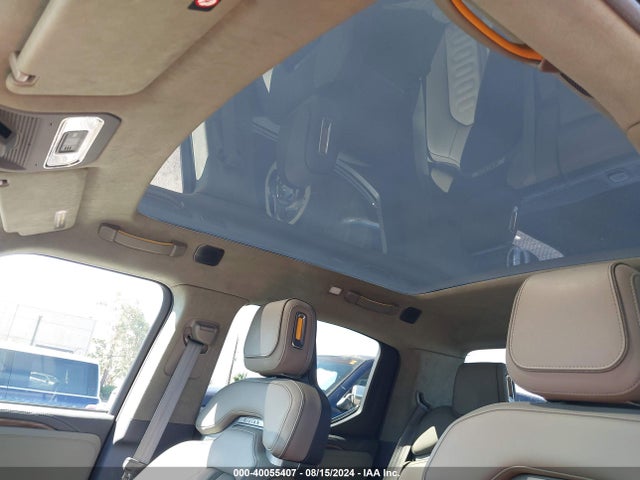 Rivian R1t Adventure 2022 7FCTGAAAXNN014174 Image 21